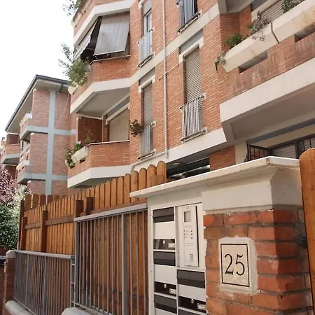 Apartment Spacious Vatican Flat With Courtyard